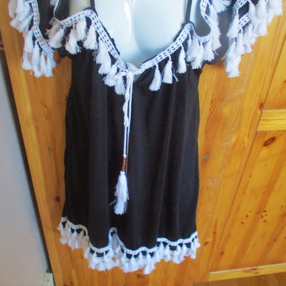 Boho Black & White Tassel Peasant Top NEW SM/MED - Picture 4 of 10